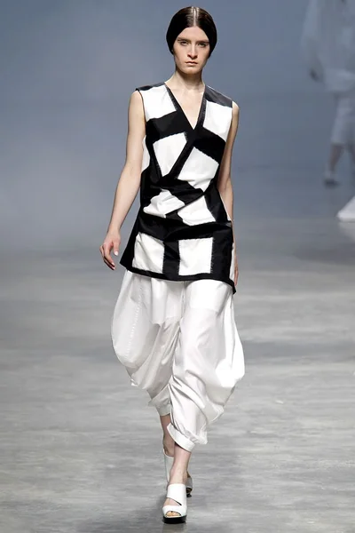 Look 6